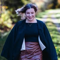 Professional Female seeks a single or double room Main Photo