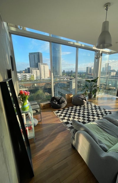 Spacious Double room, En-suite duplex apartment Main Photo