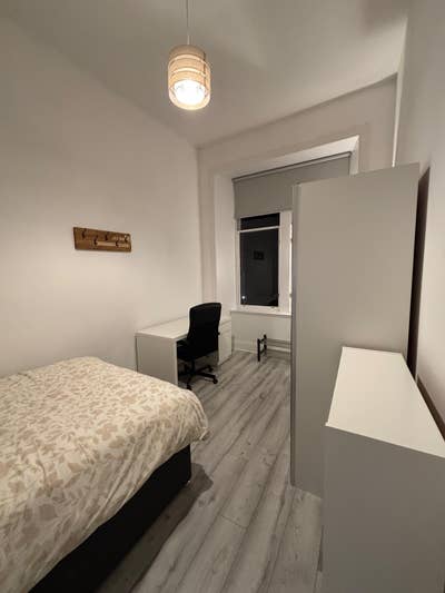 🌟 Bright Double Room in Glasgow City Centre 🌟  Main Photo