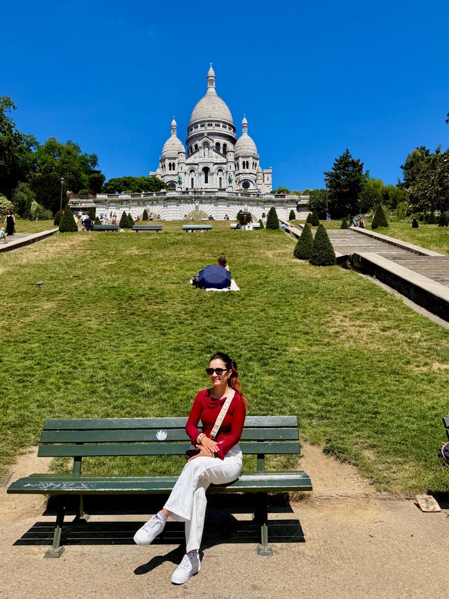 I am a full time worker, I don’t smoke and ... Main Photo