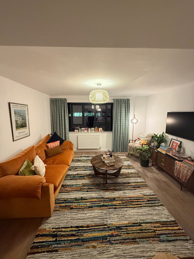 Room available in 2 bed flat in Clapham Common Main Photo