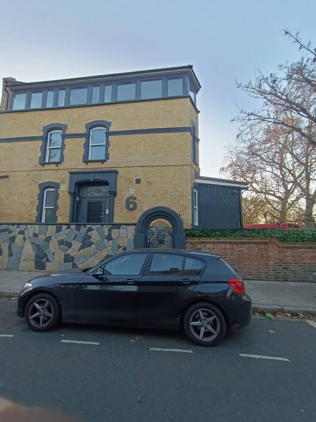 Large double room in Stoke Newington available to  Main Photo