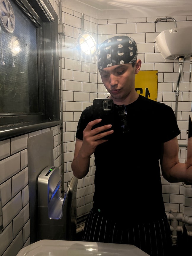 Looking for friends to get moved up to london with Main Photo