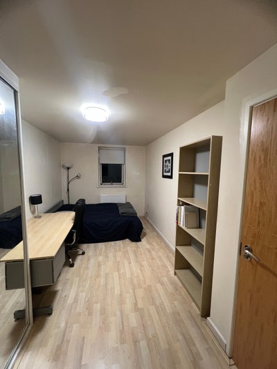 Double Bedroom Ensuite in City Center  Main Photo