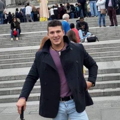 33 year old Male seeks a single or double room Main Photo