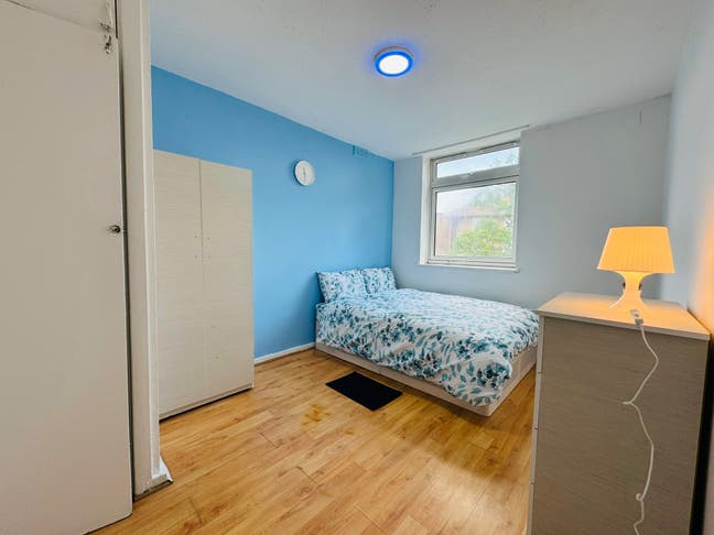 Double Room in Shared Flat – E3 🏠 Poplar Main Photo