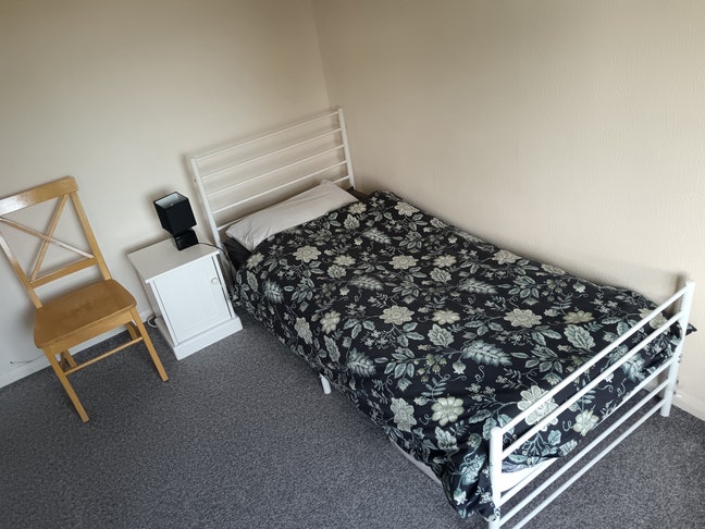 Nice room in quiet, well-located flat Main Photo