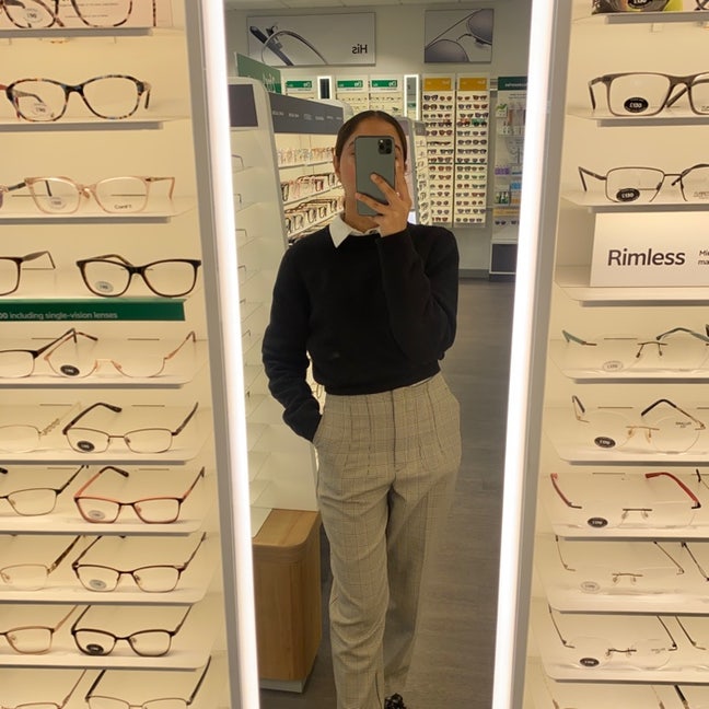 Professional Female seeks a single or double room Main Photo