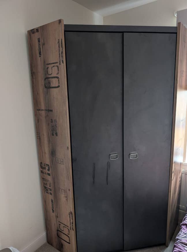 Spacious Double Room for Female Applicants Preferably Main Photo