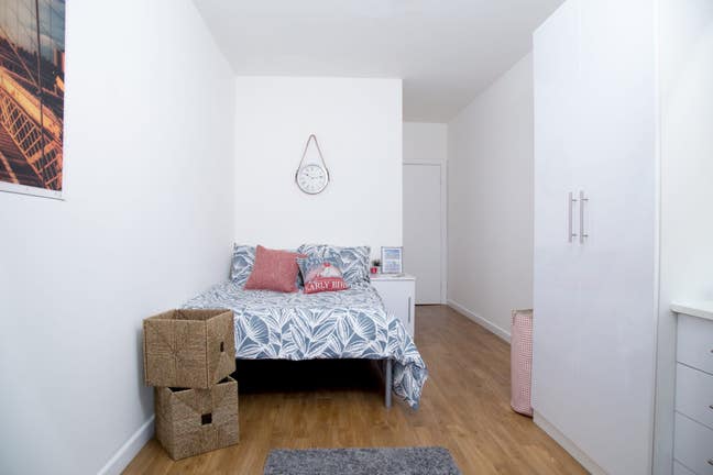 2 ROOMS LEFT - Lpool's Most Central Student Flats! Main Photo