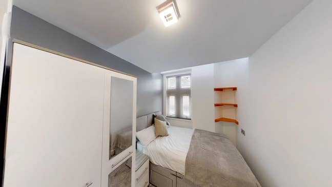 Double En-suite- Friendly House share  Main Photo