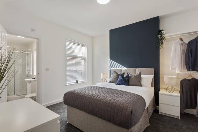 Last Modern Ensuite Room in the Heart of Derby Main Photo