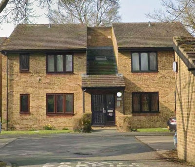 Modern Super-Studio 5 Mins to Orpington Station Main Photo