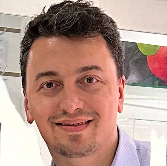 Professional Male seeks a single or double room Main Photo