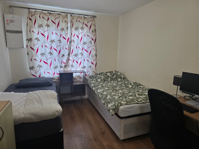Female Roommate Required Hounslow West Main Photo