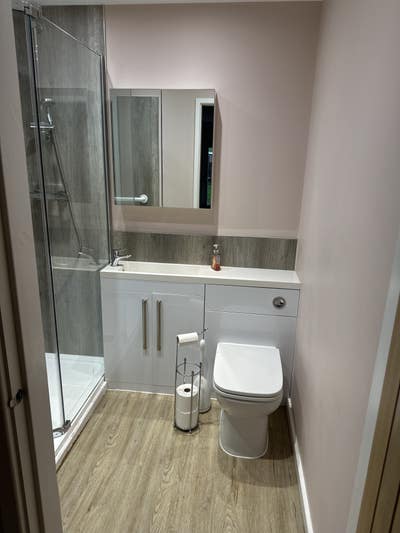 Double bedroom with en-suite  Main Photo