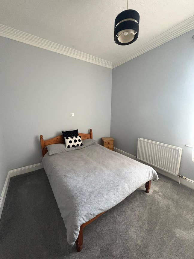 Large Double Room – Lipson – £550 Main Photo