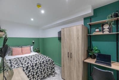 Modern En-Suite | Half Price First Month Main Photo