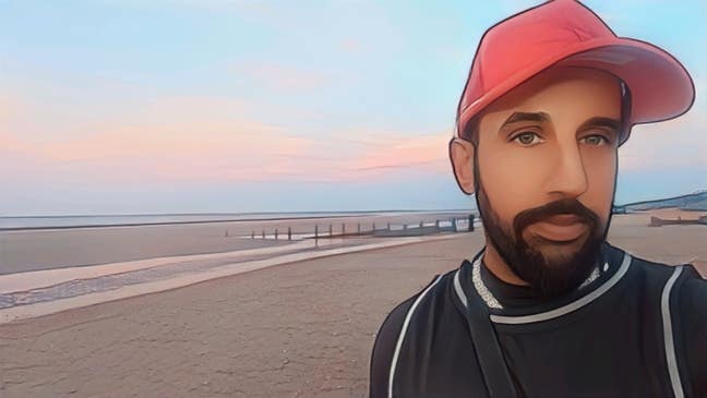 Working professional searching for ideal location Main Photo