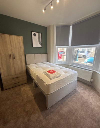 En-suite double room Main Photo