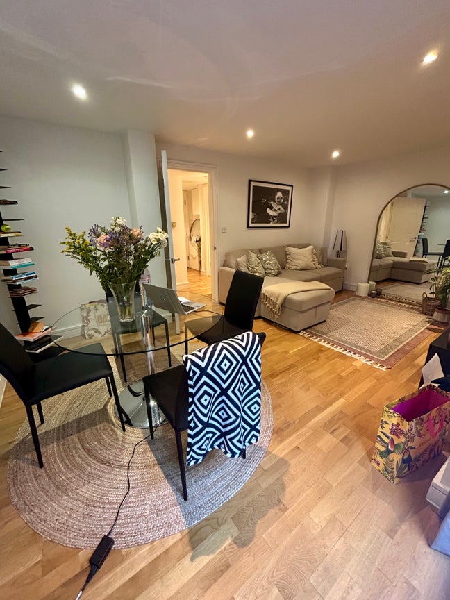 1 bedroom flat in Notting Hill available DEC Main Photo