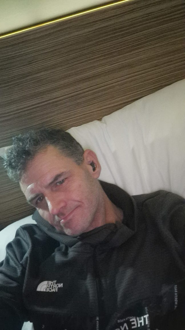 Professional Male seeks a double room Main Photo