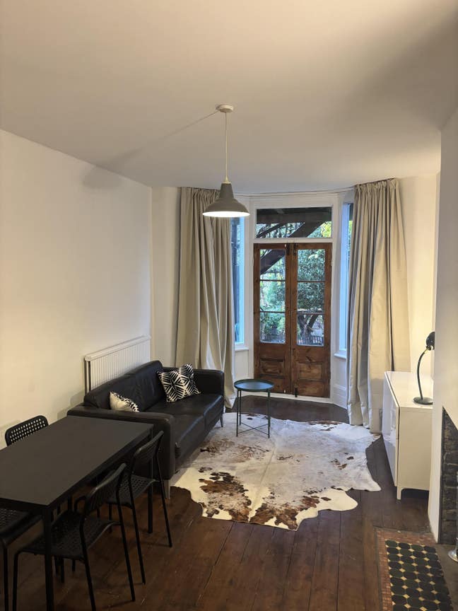 Telegraph Hill:  Double + Bath  & Own Living Room  Main Photo