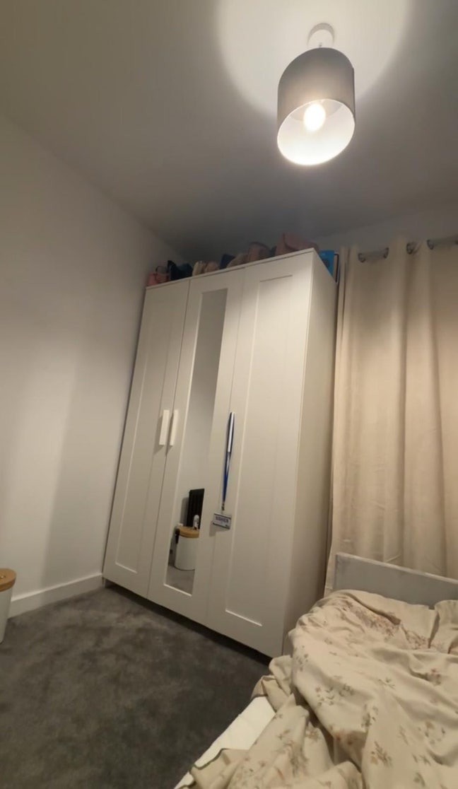 Bedroom to rent Main Photo