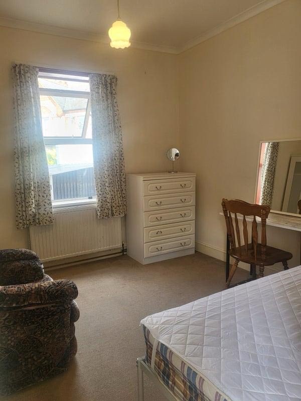 Room for rent  Main Photo