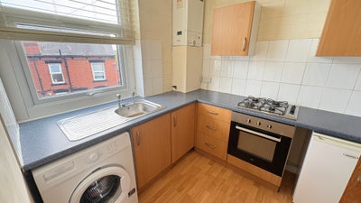 Comfortable and affordable living in Leeds Main Photo