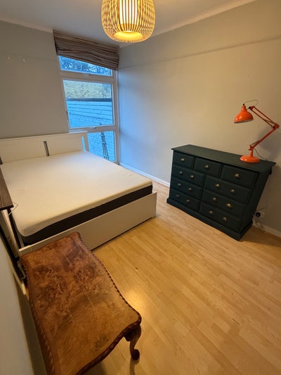 King sized room in Brixton Main Photo