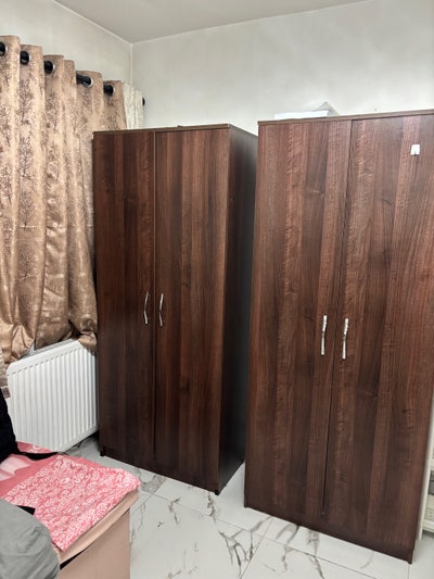 Room available for 2 girls  Main Photo