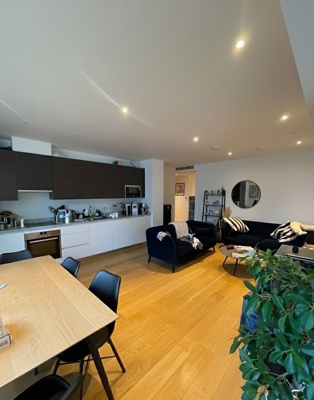 Modern Double Room available in East Village  Main Photo