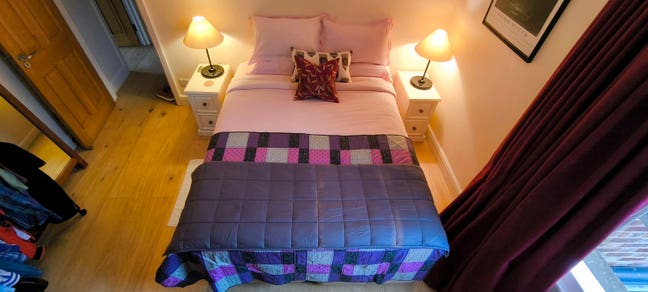 Luxury house looking for responsible housemate  Main Photo