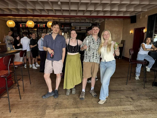 2 Professionals looking to buddy up Main Photo