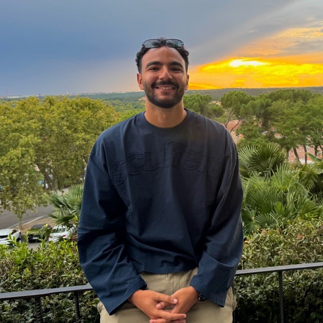 24 y/o professional looking for a flat Jan-March Main Photo