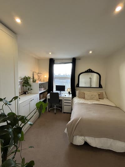 En-suite double in Battersea Main Photo