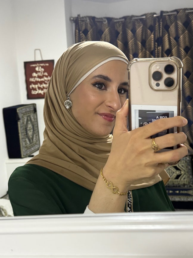 Long term room wanted! Main Photo