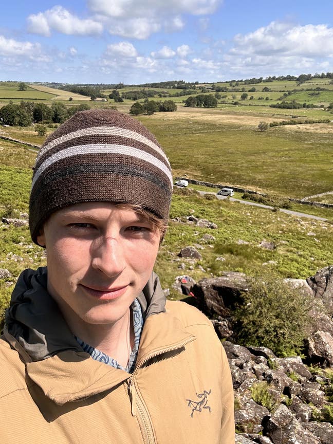 23 year old Male seeks a double room Main Photo