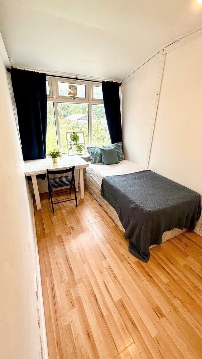 2 Cheap Single Rooms in Wembley Area Main Photo