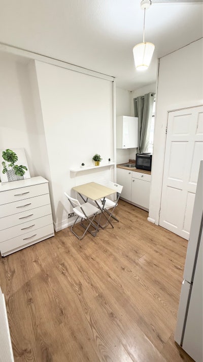 Cheap Studio Flat Ready to Move in  Main Photo