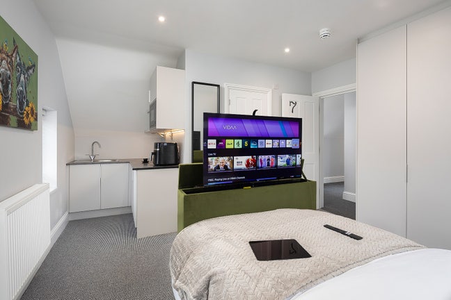 Brand New Studios Available Now 🚀🗝️ Main Photo