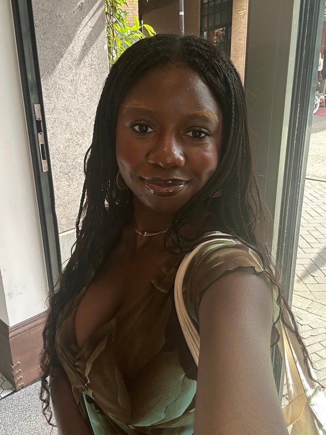 Black/queer professional looking 4 double/roomies Main Photo