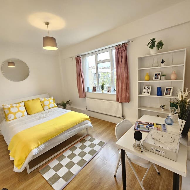 🥇 Modern Room Camden Town 🥇 Main Photo