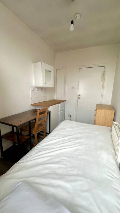 Single Room – Kilburn Main Photo