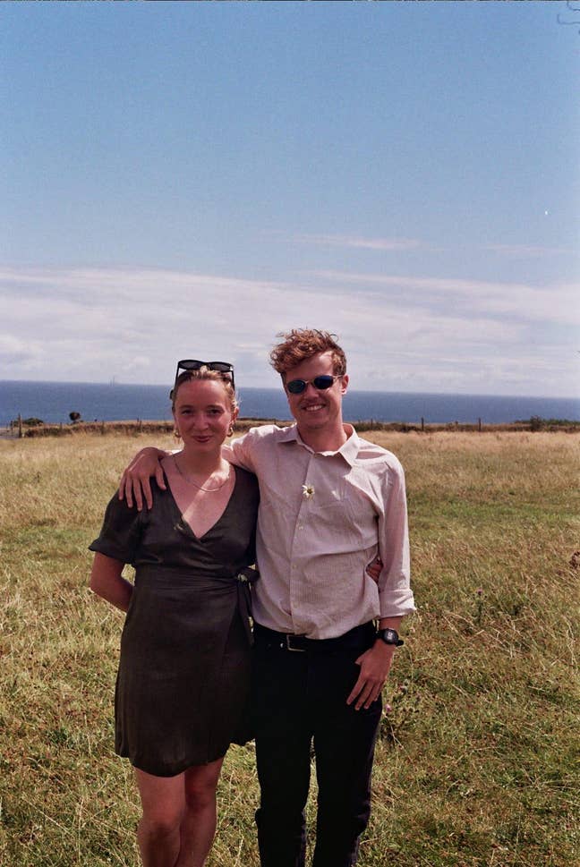 Minnie and Jared - professional couple  Main Photo