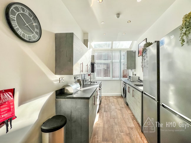 Brand New Ensuite Rooms - Designer HMO in Rochdale Main Photo