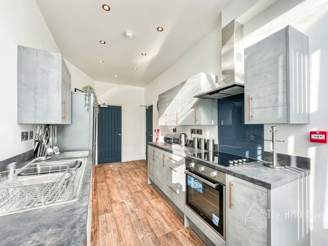 Brand New Ensuite Rooms - Designer HMO in Rochdale Main Photo