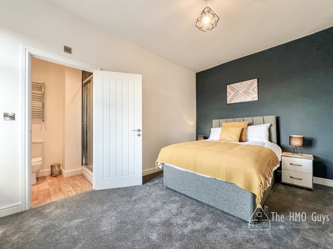 Brand New Ensuite Rooms - Designer HMO in Rochdale Main Photo