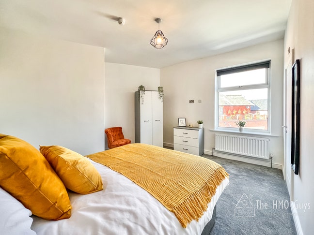 Brand New Ensuite Rooms - Designer HMO in Rochdale Main Photo